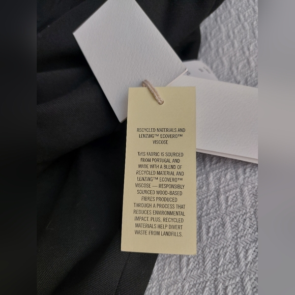 WILFRED Alegro Black Blazer with Gold Buttons from Aritzia. Size Small. 🖤 NWT - Picture 10 of 16